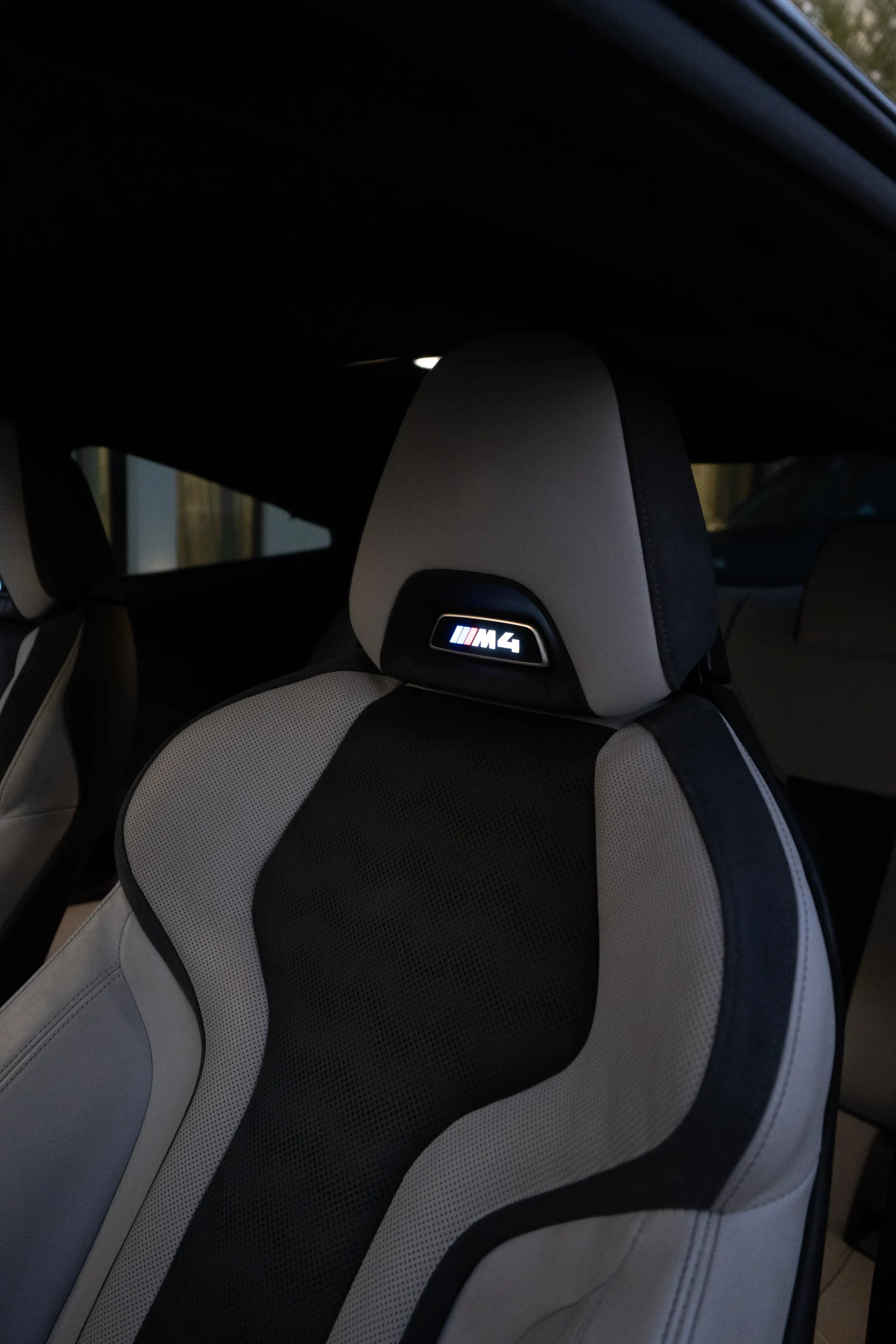 BMW M4 - Photo 3